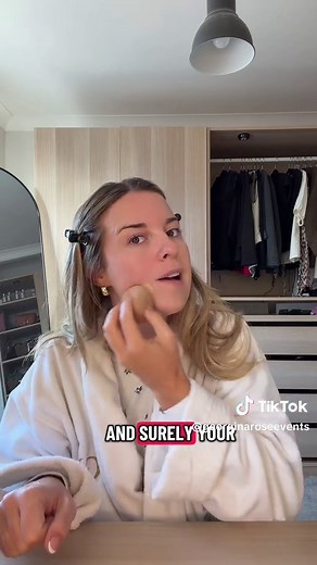 First Kiss Tips: Mastering the Perfect Moment