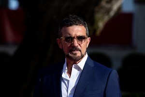 Έτοιμα τα πρώτα σκηνικά στη Θεσσαλονίκη για την ταινία του Αντόνιο Μπαντέρας