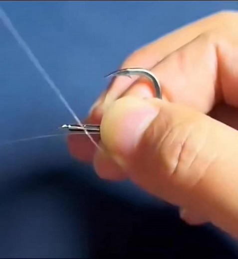 207 reactions · 16 shares | video tutorial complication on tying a hook without a hole #reaction #fyp | Ikrak Chennel | Facebook