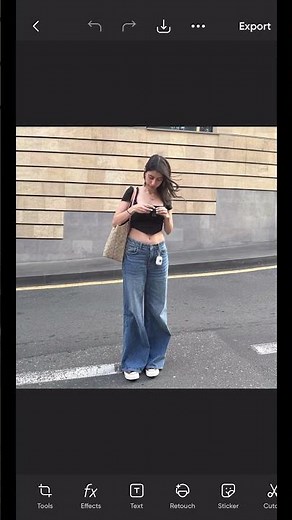 Resizing photos to fit IG story with AI Expand