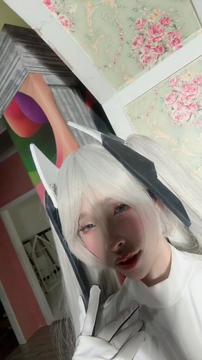 My pet peeve came true, I became a third wheel. | Lia Bear