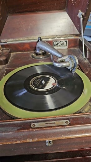 Victor Talking Machine 1920