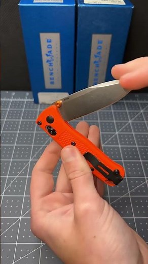 Knife locking mechanics axis vs frame locks + what happens when an axis lock gives up