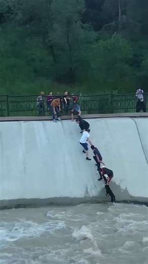 Unity statue video