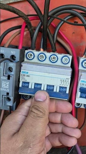 Puede falla y fallo #electrician #termomagnetics #trifasica