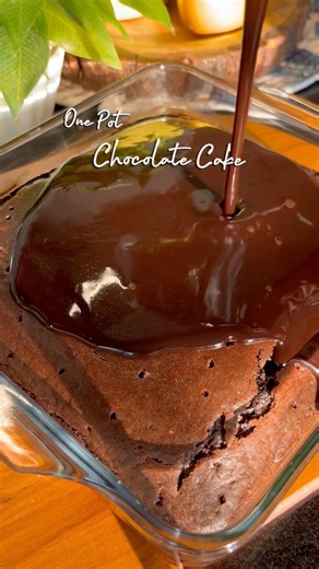 One pot hot chocolate cake 🍰 | easy cake recipe #ytshorts #yt #shorts #cakerecipe