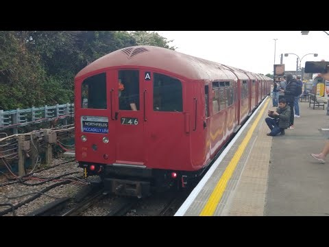 (Piccadilly Medley) - LU - 1938 Stock - (Heritage Train) - Leaves Cockfosters Station - 03/05/2026