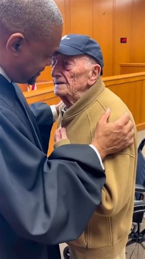 He was 88, a veteran, and facing the loss of the only home he had left. The courtroom felt too large as he sat in his wheelchair, trying to stay upright while everything closed in. Walter Greene had lived quietly since his wife passed. No children visited, and no one stood beside him that afternoon. The small house he owned had aged faster than he had, with a broken porch, peeling paint, and a roof that leaked every time it rained. City citations stacked up, and the repairs stayed out of reach. 