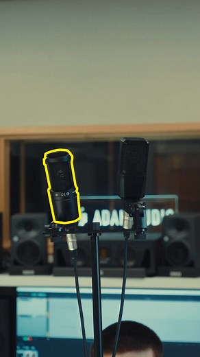 Audio-Technica EMEA AT2020 sau LEWITT LCT240? Hai să îl auzim pe Victor vorbind în ambele - atenție, pe ecran e mereu indicat microfonul care se aude în momentul respectiv. ❓Ție care microfon îți place mai mult ❓Lasă-ne un comentariu! 💬 🎙 Setup: Interfață audio: RME Fireface UCX, cu input gain AT2020 33 dB, LCT 240 30 dB EQ: stock din Logic, low-cut 80 Hz, slope 12 dB/oct Compresor: stock din Logic - threshold: -23 dB, ratio: 2:1, attack: 35 ms, release: 20 ms, make-up gain: 3 dB. 💡Diferența 