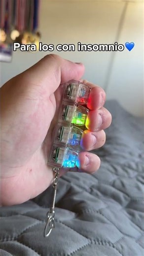 Ideal para quienes no pueden dormir😴 #asmr #fyp #led Teclado con luces para el estrés y la ansiedad