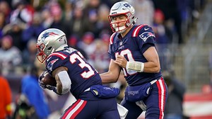 NFL Week 12 Picks Against the Spread: Patriots Upset Vikings, Lions Play Bills Tough