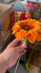 25K views · 276 reactions | Basic tutorial for beginners how to make sunflower  #FuzzyWire #DIYSunflower #FuzzyWireFlower #DIYFlower #CraftIdeas #FlowerMaking #HandmadeDecor #SunflowerDIY #FuzzyWireCraft #DIYProjects #EasyCrafts #HomeDecorIdeas #CraftTutorial #Fyp #Fypシ #DiyCrafts | Craft Corner Jinkz | Facebook