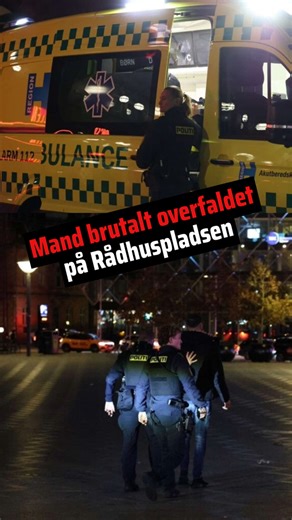 En 30-årig mand blev overfaldet af op til ni gerningsmænd på Rådhuspladsen. OPDATERING: Fore af de eftersøgte mistænkte har nu meldt sig til politiet. #nyheder #danmark #københavn #politi #overfald #rådhuspladsen #mistænkte #eftersøgt | Presse-fotos.dk