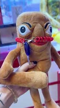 Gold Claw Machine Challenge - Day 114 #clawmachine #arcade #prize