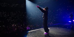 D4vd Rounds Out Massive Year With Live Rendition of 'Romantic Homicide'