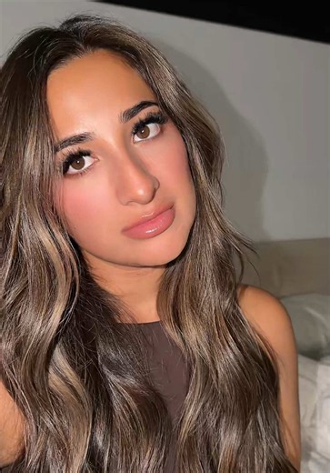 How to Curl Hair Like This: Easy Brunette Highlight Curls