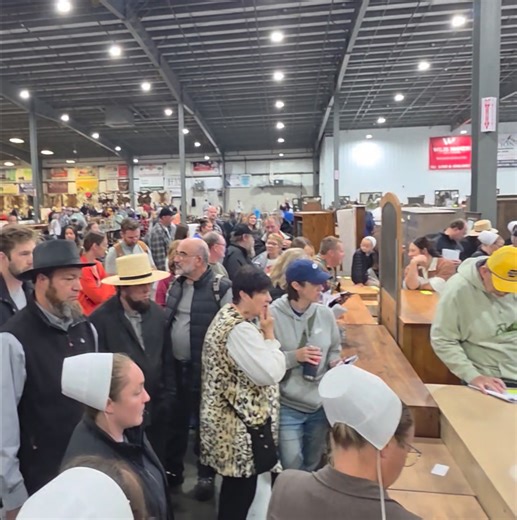 321K views · 3K reactions | The big hardwood furniture consignment...