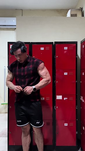 Showcasing Muscles: Gym Locker Room Transformation