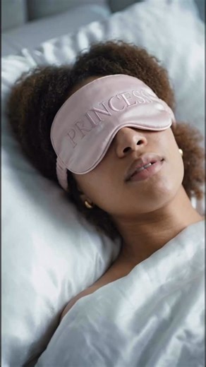 Sunday reset — version avatar IA (sans me montrer). ✨ Ici, je ne cherche pas à “faire humain”. Je cherche à être reconnaissable : même avatar, même énergie, même esthétique. Sur ce compte, je transforme des moments du quotidien (reset, brunch, beauty, chill) en contenus qui créent de la connexion — même si je suis faceless. Ce que je partage ici : • Créer un avatar IA constant (qui te représente vraiment) • Storytelling simple (moments émotions actions) • Stratégie pour construire un personal br