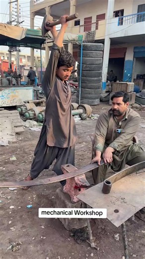 Leaf spring suspension making by Expertworker #short #suspension #hardwork #shortsfeed