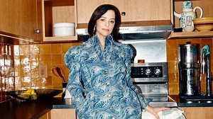 Parker Posey Never Met A Scene She Couldn’t Steal