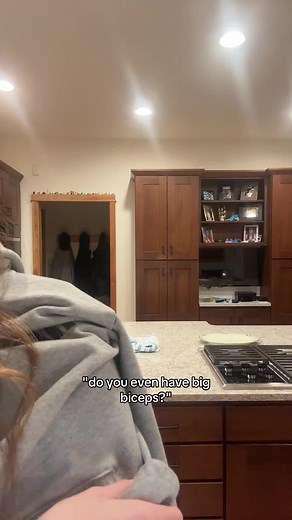 #gym #lifting #biceps #workout #weightlifting #heavyweight #bigmuscles