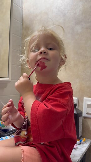 Lipstick or face paint ? 😂💄 | Paige Marie Ponder