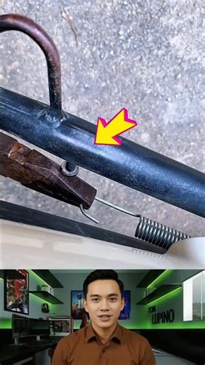 How to Easily Attach a Spring Without Hurting Your Hand #LifeHack #DIYTips #shorts