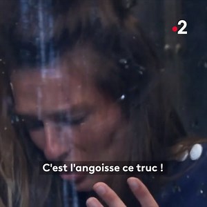 Jacinthe du duo Les Frangines s'est frottée à la Cabine abandonnée et n'a que deux mots : "c'est horrible !" héhéhé Le replay de l'émission de samedi est ici https://bit.ly/fortboyard8aout | Fort Boyard (Officiel)