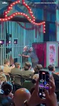 Kwelang curtain call ng buong cast ng “Side Show: The Musical” sa unang VIP and Press Preview