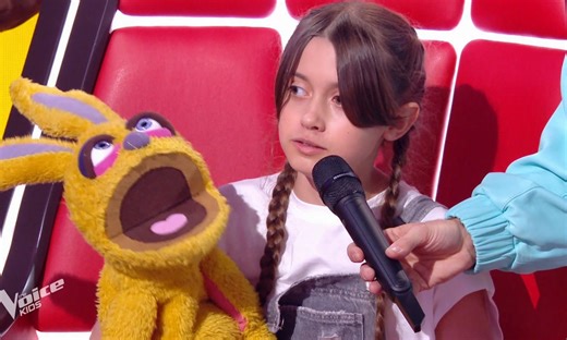 The Voice Kids 2025 - Ventriloque, Angie ne manque pas de talent (Auditions à l'aveugle) - The Voice Kids | TF1+ Suisse 🇨🇭