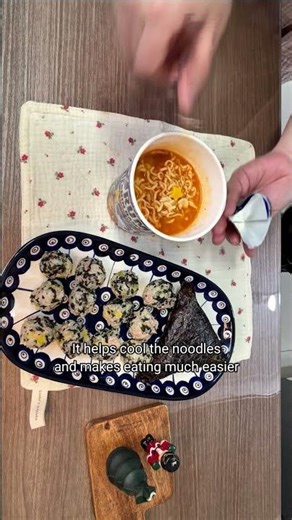 How Koreans Eat Cup Noodles