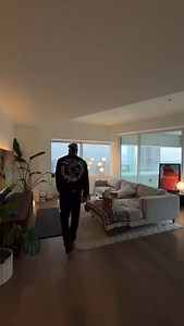 146K views · 1.1K reactions | new month apartment reset on a rainy day. the sound of rain and a clean home sooth my soul ‍♂️ #weekendreset #resetroutine #cleaninghacks #cleaningmotivation #apartmenttherapy #homefragrance #cleantok #cleaningasmr #newmonthreset #cleaninginspo #relaxingvideos #autumnvibes #cleaning #cleaningmotivation | Terrence Bradshaw | Facebook