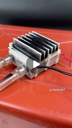 𝗜𝘀𝗵𝘂 𝗘𝘅𝗽𝗲𝗿𝗶𝗺𝗲𝗻𝘁 on Instagram: "Handmade Mini refrigerator for School Project 🥶 DIY Projects ideas #hackerjp2 #diyprojects #howtomake #mini #refrigerator #peltier #12volt #battery #cooler #schoolproject #scienceproject #electronic #amazing #diyideas #homemade #awesome #lifehacks #hacks #dcmotor #icemaker #machine #simple #innovation #gadgets"