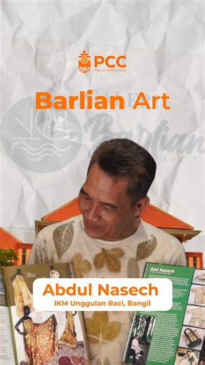 Pasuruan Crative Center on Instagram: "Barlian Art merupakan IKM yang bergerak di bidang Eco Print, berlokasi di Raci- Bangil, Kabupaten Pasuruan. IKM ini secara konsisten menghadirkan produk Eco Print dengan mengedepankan kualitas, ketelitian, dan nilai lokal. Melalui semangat inovasi dan kerja berkelanjutan, Barlian Art turut berperan dalam mendorong pertumbuhan IKM serta penguatan ekonomi lokal di Kabupaten Pasuruan. 📍 Kabupaten Pasuruan 🏭 Bidang Usaha: Eco Print Mari bersama mendukung dan