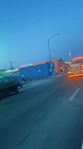 Vintage Peterbilt 580 Straight Cash Custom Trucking