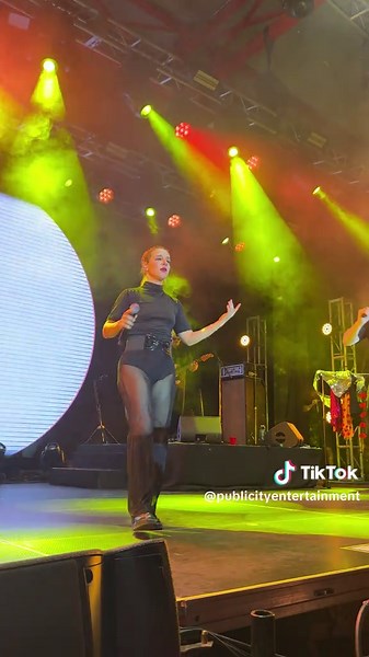 La guitarra de Miranda y el éxito de quemar CDs