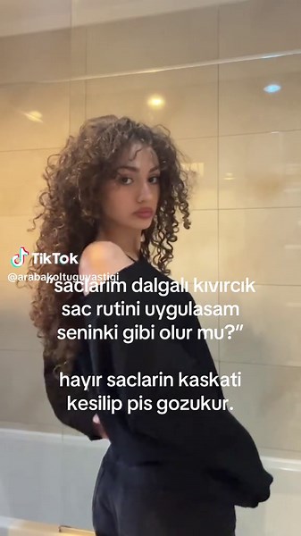Dalgalı Kıvırcık Saç Rutinleri ve İpuçları