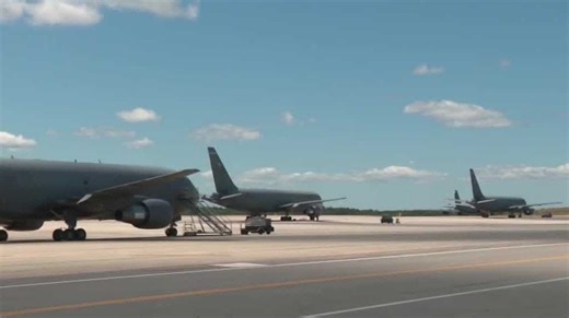Experts explain mid-air plane refueling process after six U.S. crewmembers killed in crash in Iraq