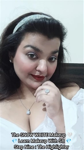 The SNOW WHITE Makeup 🤍💎 Learn Makeup With SR 💎 Step Eight : The Highlighter ✨️ #youtubeshorts