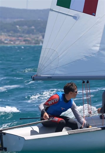 Experience the Poetry of Sailing in a 420 Class