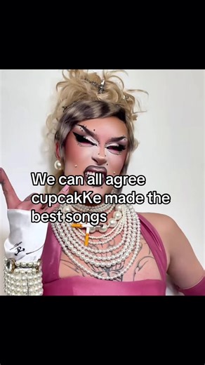 #cupcake #fyp #makemefamous #dontmakemeflop #pleasefollow @CupcakKe I LOVE YOU QUEEN