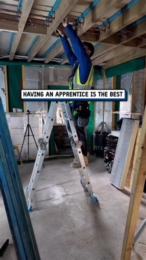 447K views · 1K reactions | This is the exact reason I have an apprentice ‍♂️藍 #construction #builder #apprentice | UNILAD Tech | Facebook