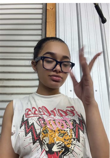 redbabyaudrey (@redbabyaudrey)’s videos with original sound - MatchaTea