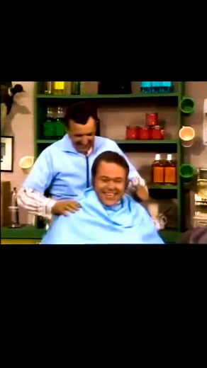 Archie Campbell & Roy Clark on HeeHaw.... Sounds like that Possum song "That's good, that's Bad".... #royclark #heehaw #realcountrymusic #fyp #countrymusicfans #countrymusic | The Possum Keepin' Country Music Country