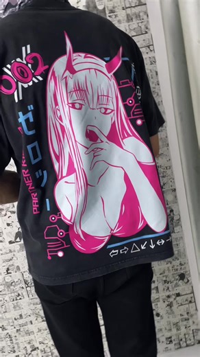 Zero Two waifu-core on a clean vintage vibe 💗✨ Oversized streetwear fit, bold pink-hair graphic, and that DITF energy real fans can’t resist 🌸 #viral #trending #zerotwo #animefashion #streetwearstyle
