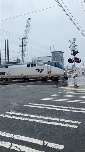 Amtrak Cascades Train with Amfleet Cars Arrives in Seattle, WA #shorts #amtrakcascades #trains