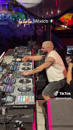 Incredible DJ Performance at EDC Mexico 2023