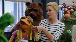 Watch 10-Minute Pilot Presentation for the New “Muppets” TV Show Featuring Elizabeth Banks