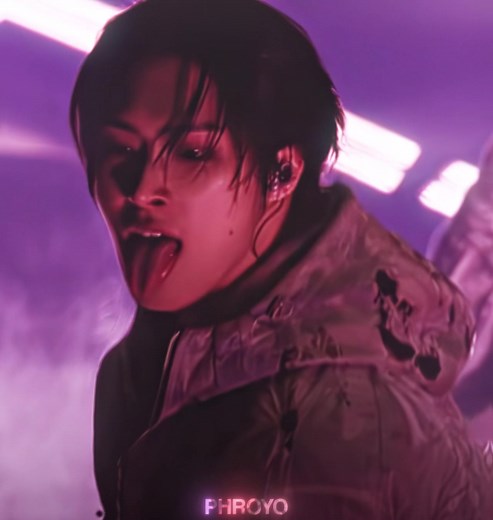 Mingi y su energía en RUFF RUFF de Ateez